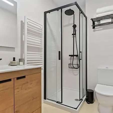 Apartamento De Lujo A Estrenar En Centro De * Gijon
